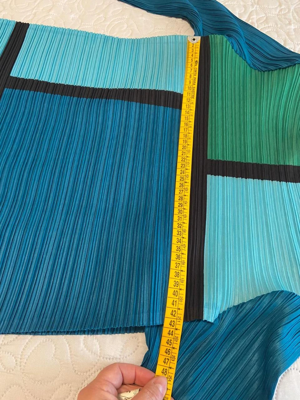 Original vestido de acordeón, cuello chimenea, estilo de Miyake. Talla Unica – photo 16